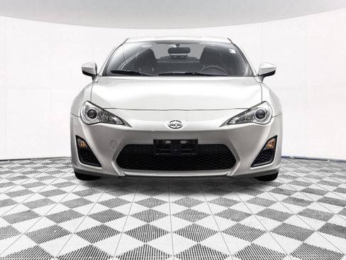 Used 2015 Scion FR-S RWD image 16