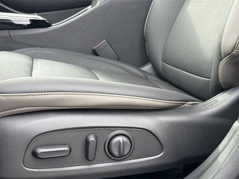 New 2026 Chevrolet Trax ACTIV w/ Sunroof Package image 14