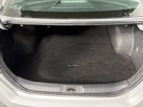 Used 2024 Nissan Altima 2.5 SV FWD image 38