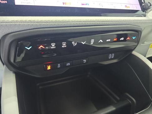 New 2026 Jeep Cherokee Laredo AWD/4WD image 21