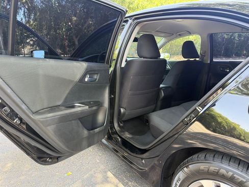 Used 2015 Honda Accord LX image 12