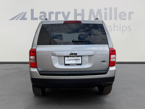 Used 2015 Jeep Patriot Sport w/ Power Value Group image 4