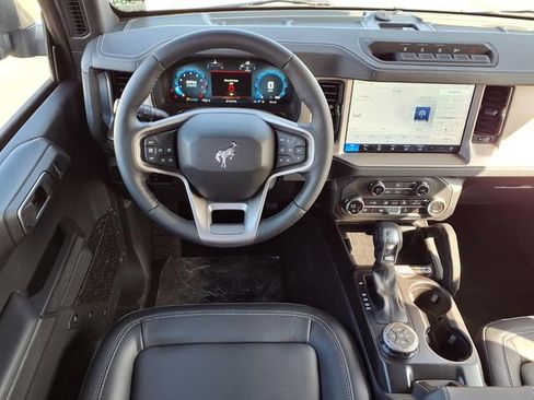 New 2026 Ford Bronco Outer Banks w/ Sasquatch Package image 6