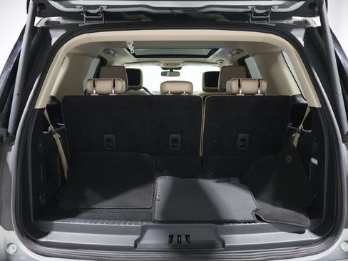 Used 2023 Ford Expedition Limited image 17