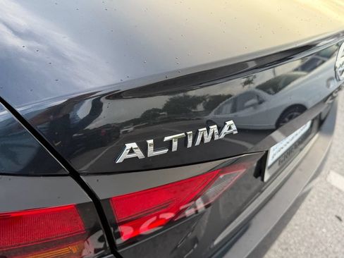 Used 2021 Nissan Altima 2.5 SV FWD image 14