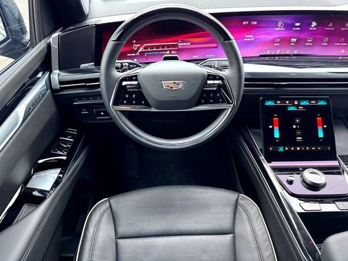 Used 2025 Cadillac Escalade Sport w/ Touring Package image 30