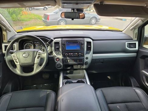 Used 2017 Nissan Titan PRO-4X AWD/4WD image 23