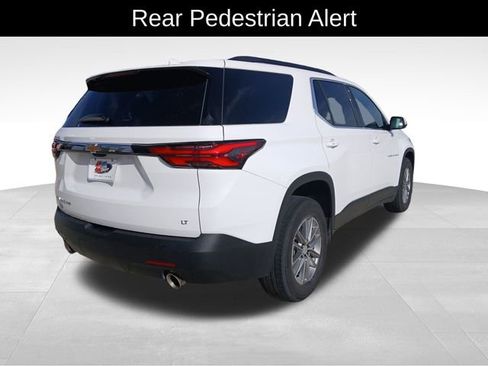 Certified 2023 Chevrolet Traverse LT w/ Rear Camera Mirror Package image 6