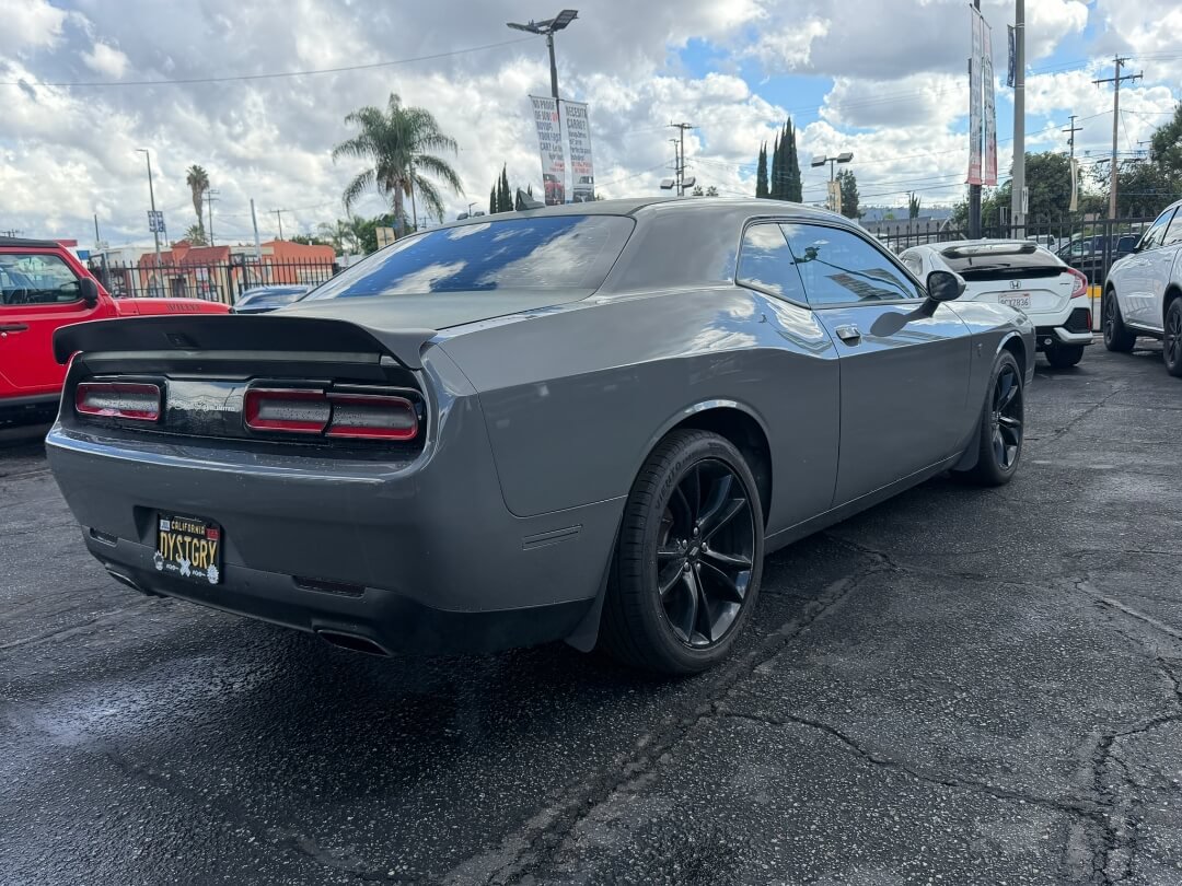 Used 2018 Dodge Challenger SXT Plus RWD image 6