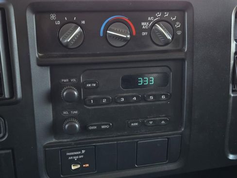 Used 2006 Chevrolet Express 3500 image 22