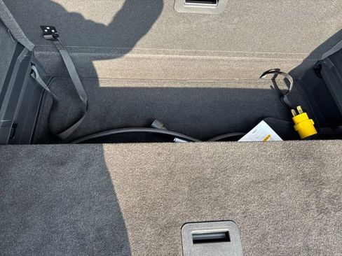 Used 2025 Nissan Ariya FWD image 38