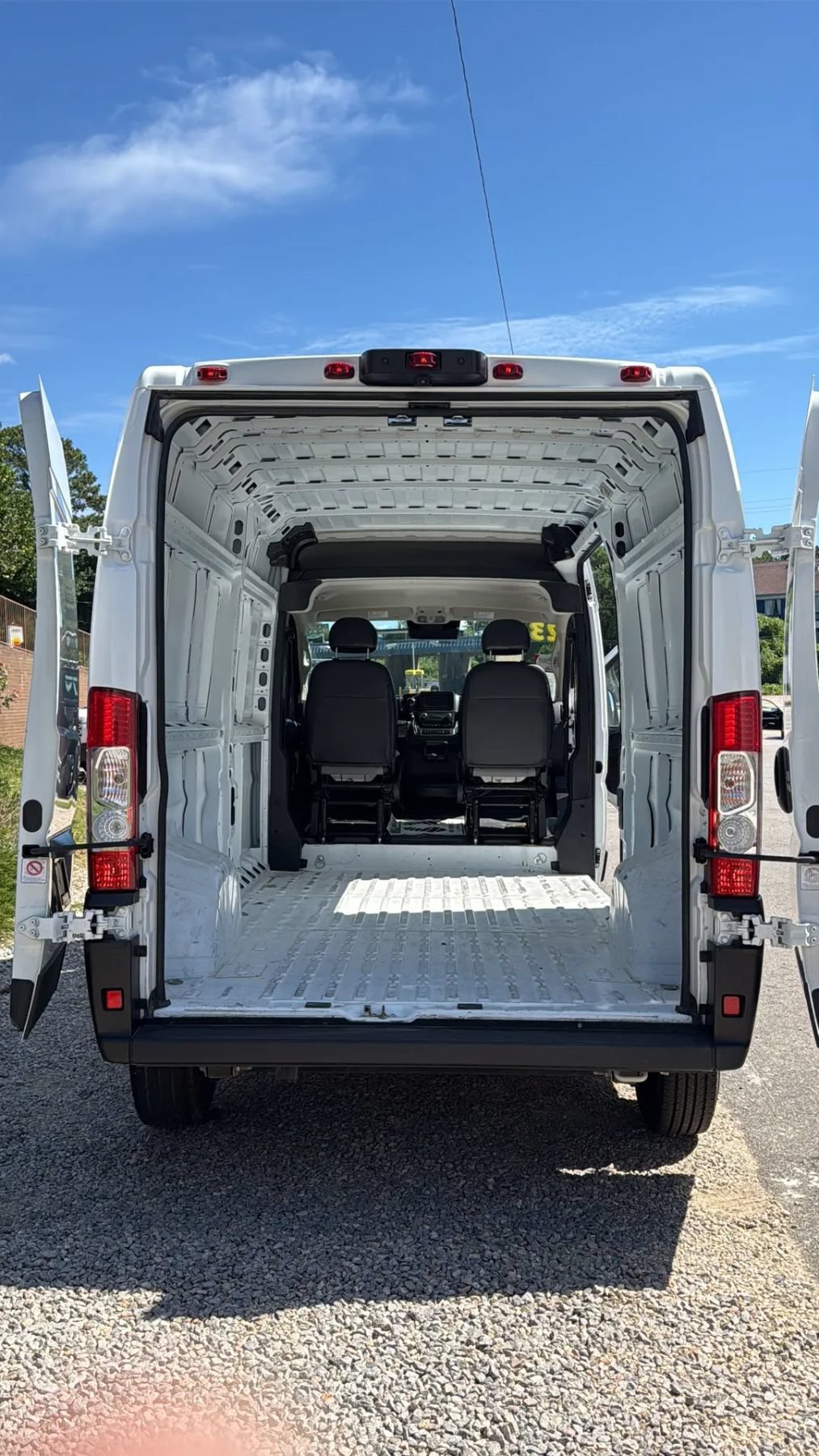 Used 2023 RAM ProMaster 2500 FWD image 40