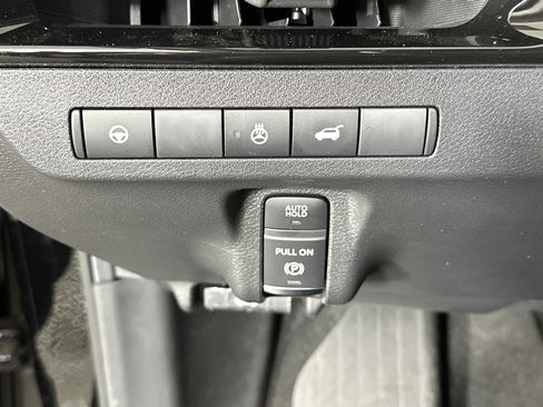 Certified 2025 Nissan Murano SL image 30