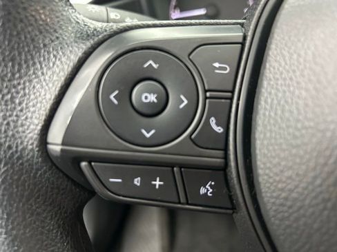 Used 2025 Toyota Corolla LE FWD image 9