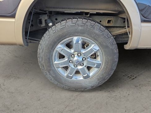 Used 2013 Ford F150 Lariat w/ Luxury Equipment Group image 12