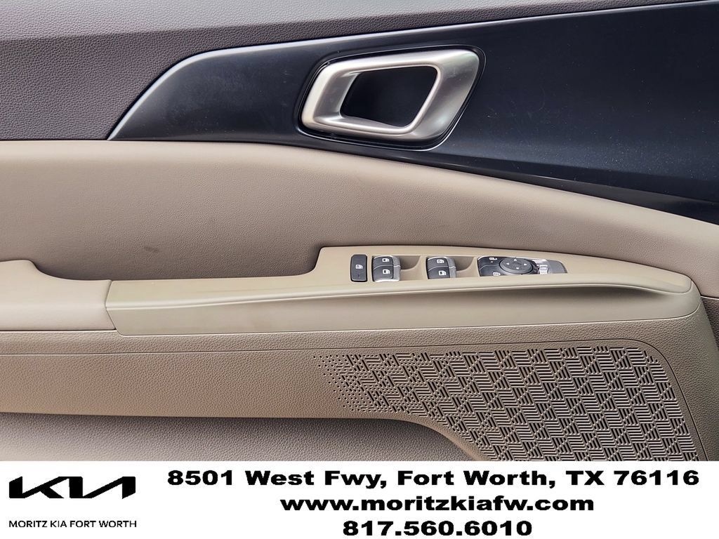 New 2026 Kia Carnival FWD image 16