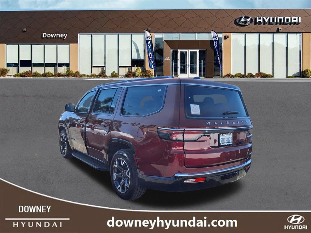 Used 2024 Jeep Wagoneer Series III AWD/4WD image 5