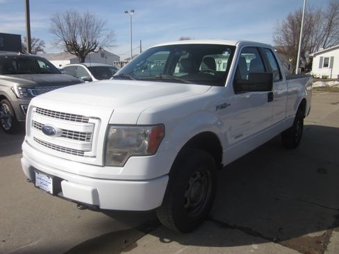 Used 2013 Ford F150 XL w/ Trailer Tow Pkg image 3