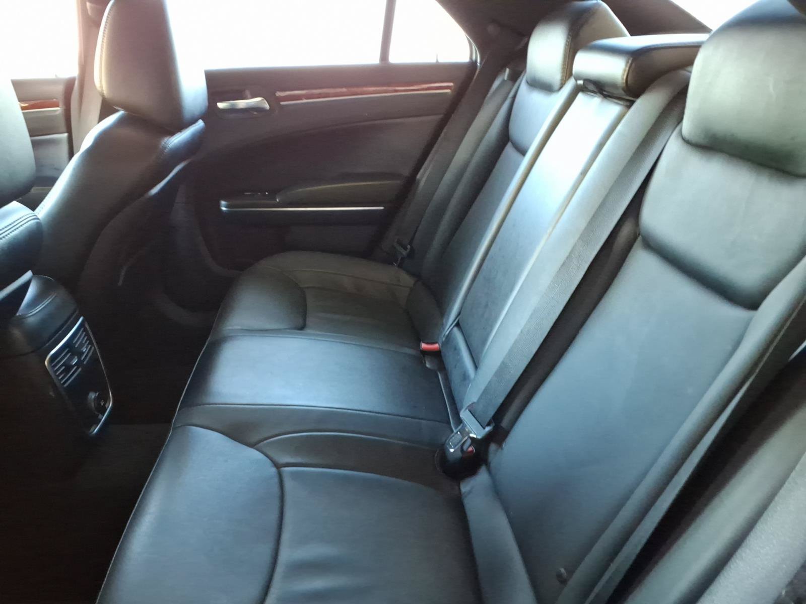 Used 2014 Chrysler 300 AWD w/ Driver Convenience Group image 14
