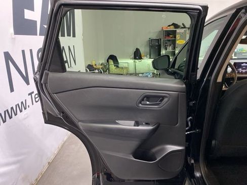 Certified 2024 Nissan Rogue S image 23