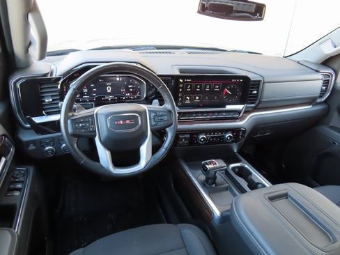 Certified 2022 GMC Sierra 1500 Elevation w/ LPO, Elevation Black Package image 4