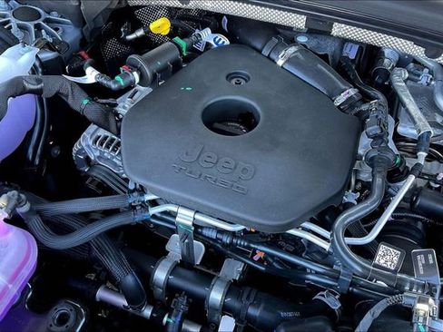 New 2026 Jeep Grand Cherokee Altitude AWD/4WD image 33