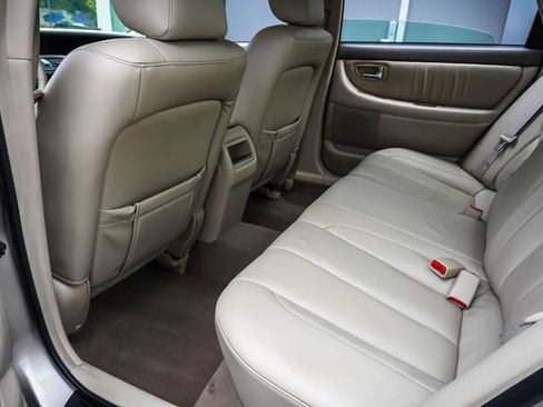Used 2004 Toyota Avalon XL w/ Luxury Pkg FWD image 18
