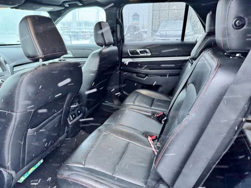 Used 2018 Ford Explorer Sport w/ Equipment Group 401A image 10