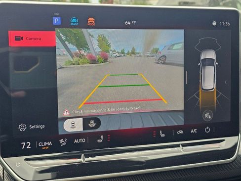 Certified 2025 Volkswagen GTI SE FWD image 27