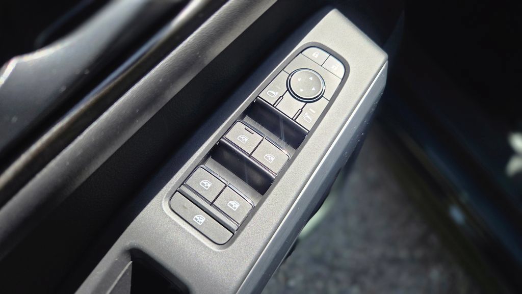 Used 2024 Nissan Pathfinder Rock Creek AWD/4WD image 11