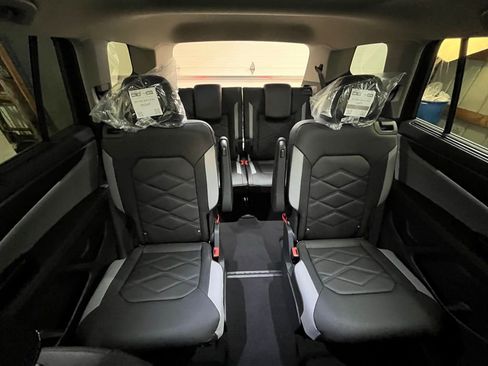 New 2026 Volkswagen Atlas Peak Edition AWD/4WD image 25