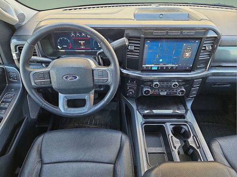 Used 2024 Ford F250 Lariat w/ Black Appearance Package image 13