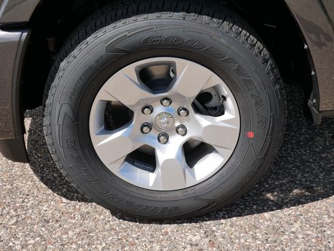 New 2026 RAM 1500 Big Horn AWD/4WD image 5