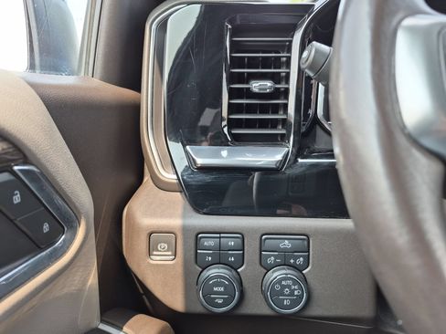 Certified 2023 Chevrolet Silverado 1500 LT Trail Boss w/ Convenience Package II AWD/4WD image 18