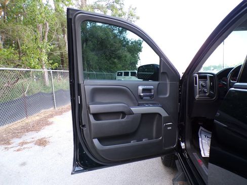 Used 2017 Chevrolet Silverado 1500 LTZ Z71 w/ LTZ Plus Package AWD/4WD image 22