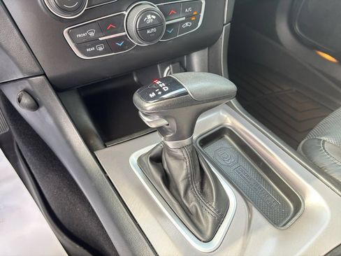Used 2022 Dodge Charger SXT w/ Plus Group RWD image 31