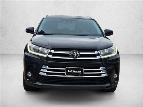 Used 2019 Toyota Highlander Limited Platinum AWD/4WD image 2