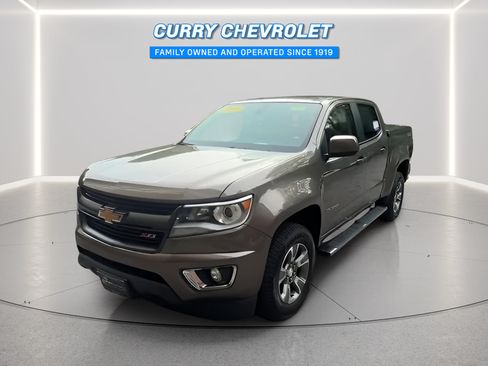 Used 2015 Chevrolet Colorado Z71 AWD/4WD image 4