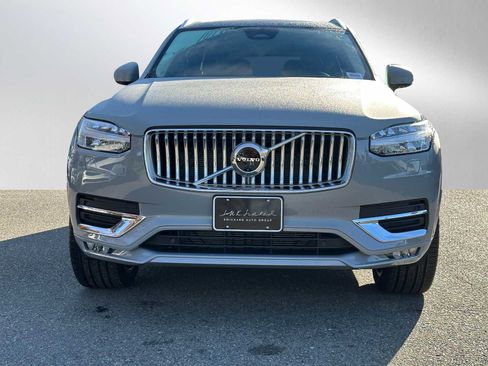 Used 2025 Volvo XC90 B5 Plus w/ Protection Package Premier image 8