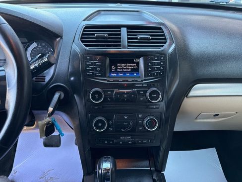 Used 2017 Ford Explorer 4WD image 7