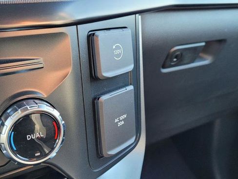 New 2025 Ford F150 Platinum w/ Equipment Group 702A High image 22