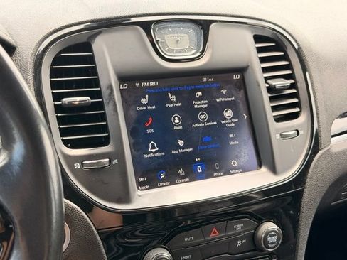 Used 2020 Chrysler 300 S RWD image 30