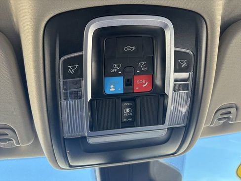 Used 2025 RAM 1500 Laramie w/ Advanced Safety Group II AWD/4WD image 8