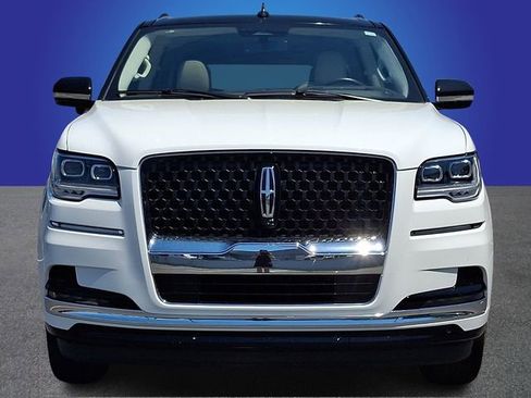 Used 2024 Lincoln Navigator L Black Label AWD/4WD image 2