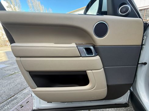 Used 2017 Land Rover Range Rover Sport HSE image 22