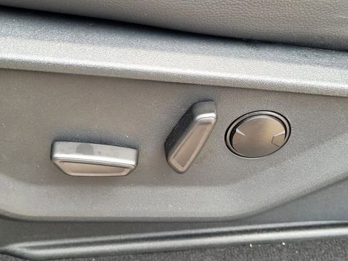 New 2026 Ford F250 Lariat w/ Chrome Package image 25