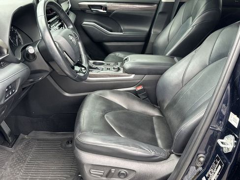 Used 2020 Toyota Highlander Limited AWD/4WD image 14