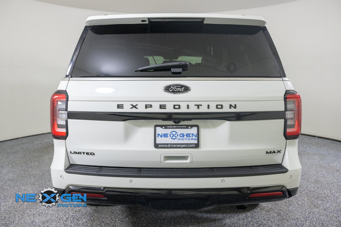 Used 2024 Ford Expedition Max Limited AWD/4WD image 36