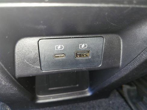 Used 2024 Mitsubishi Outlander SE FWD image 8