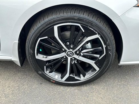 New 2025 Nissan Altima 2.5 SR w/ SR Premium Package image 9